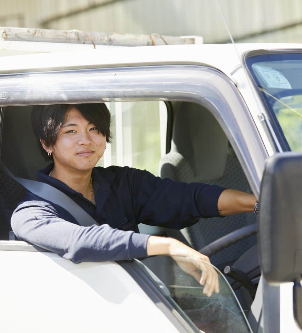 トラック運転